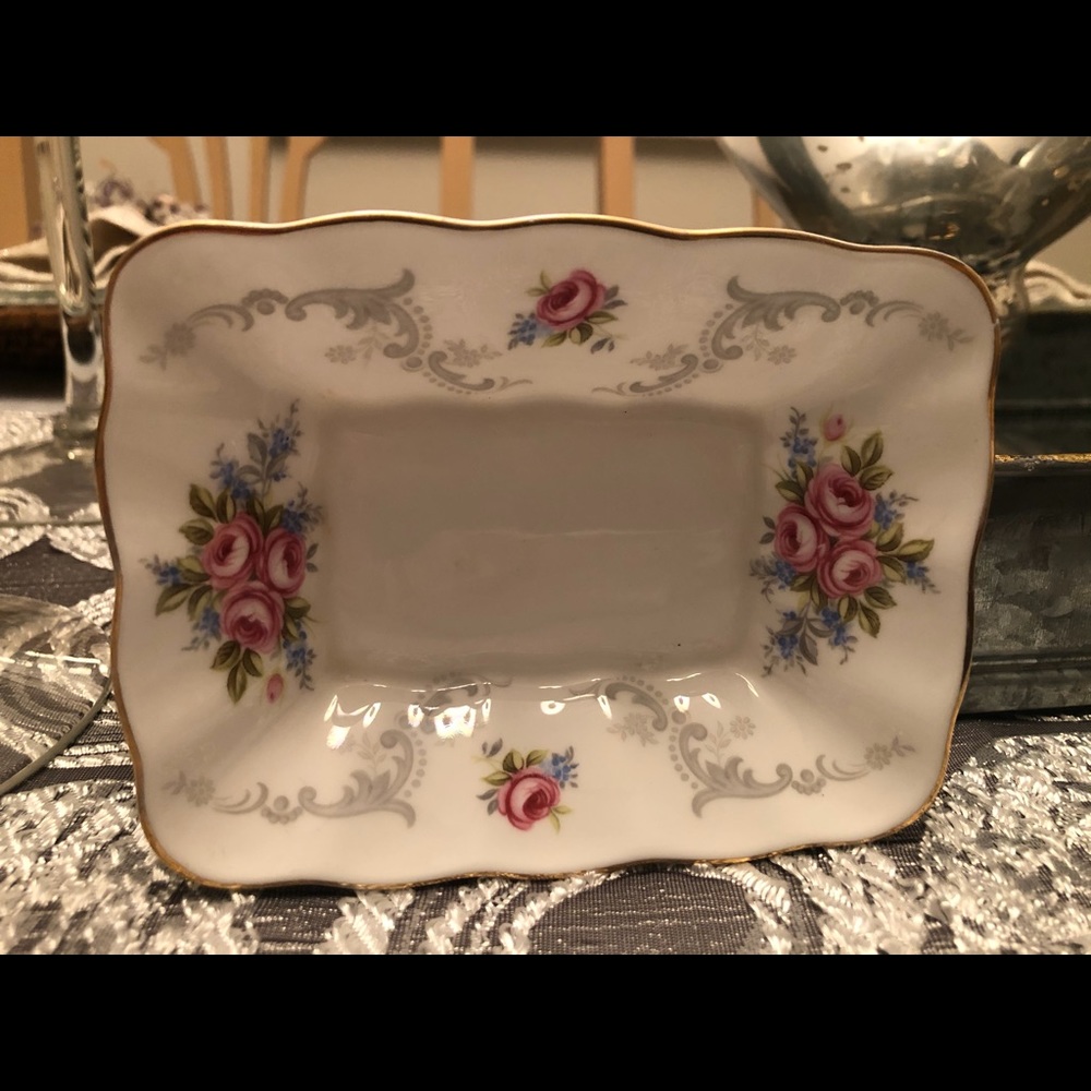 ROYAL ALBERT BONE CHINA TRINKET DISH